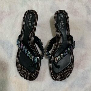 Never worn vintage size 10 sandals